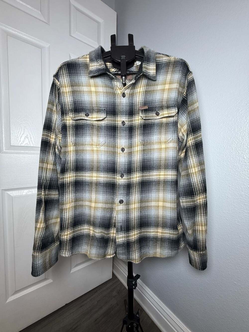 Orvis Plaid Flannel Shirt Size Large Grey Black Yellow Long Sleeve